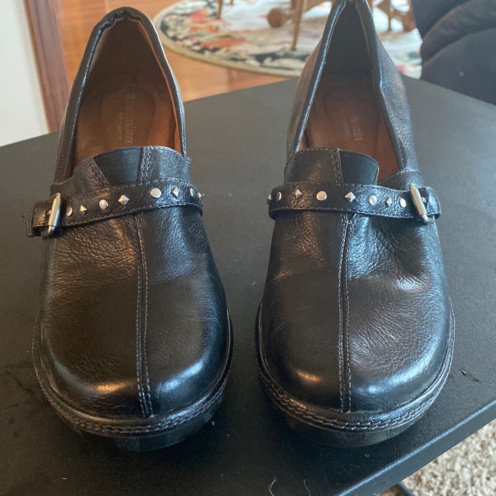 Black naturalizer shoes